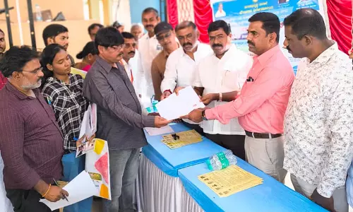 Yelahanka : हुनसमरनहल्ली में ई-खाता अभियान Yelahanka : हुनसमरनहल्ली में ई-खाता अभियान