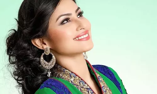 Mouni Roy : खूबसूरत और प्रतिभाशाली अभिनेत्री