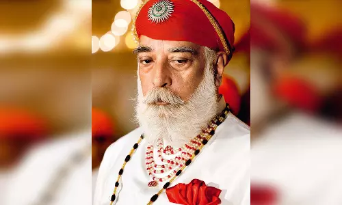 उदयपुर: मेवाड़ के पूर्व राजघराने के सदस्य अरविंद सिंह मेवाड़ का निधन, राजस्थान के डिप्टी सीएम समेत कई नेताओं ने दुख जताया उदयपुर: मेवाड़ के पूर्व राजघराने के सदस्य अरविंद सिंह मेवाड़ का निधन, राजस्थान के डिप्टी सीएम समेत कई नेताओं ने दुख जताया