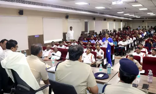 Hyderabad पुलिस ने एम्बुलेंस संचालकों के लिए जागरूकता बैठक आयोजित की