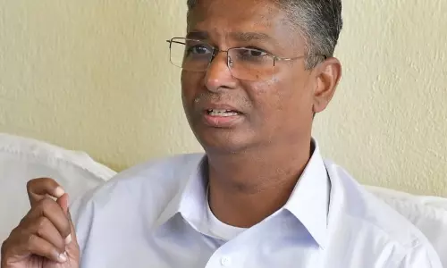 केवल टोल टैक्स से बचने वाले ट्रकों पर प्रतिबंध: Satish Jarkiholi केवल टोल टैक्स से बचने वाले ट्रकों पर प्रतिबंध: Satish Jarkiholi