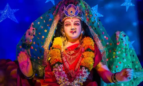 Chaitra Navratri 2025: शुक्र के उदय से इन राशियों को मिल सकता है धन लाभ Chaitra Navratri 2025: शुक्र के उदय से इन राशियों को मिल सकता है धन लाभ