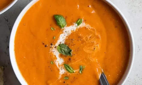 भुनी हुई लाल मिर्च और टमाटर का सूप रेसिपी