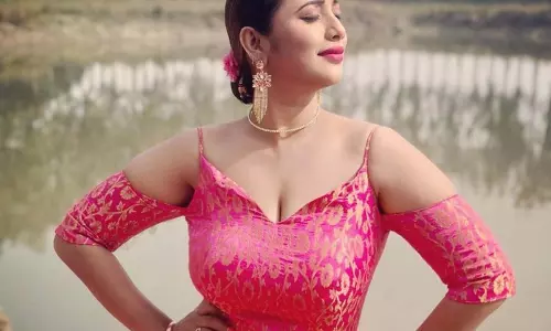 Rani Chatterjee सोशल मीडिया पर मचा रही धूम