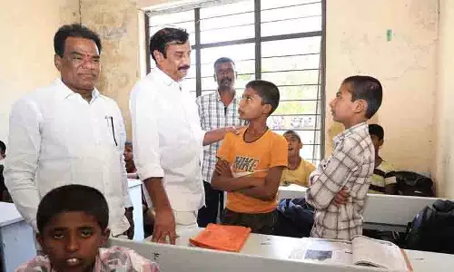 तेलंगाना आवासीय विद्यालय का मुद्दा विधानसभा में उठाएंगे: Dubbak MLA