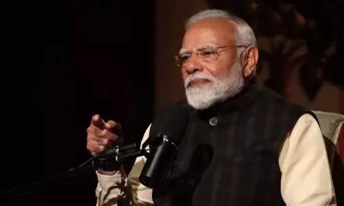 PM Modi Podcast: प्रधानमंत्री मोदी का पॉडकास्ट हुआ रिलीज, अमेरिकी पॉडकास्टर के साथ PM ने की खास बातें PM Modi Podcast: प्रधानमंत्री मोदी का पॉडकास्ट हुआ रिलीज, अमेरिकी पॉडकास्टर के साथ PM ने की खास बातें