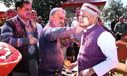 राज्यपाल ने राजभवन में Holi समारोह का नेतृत्व किया