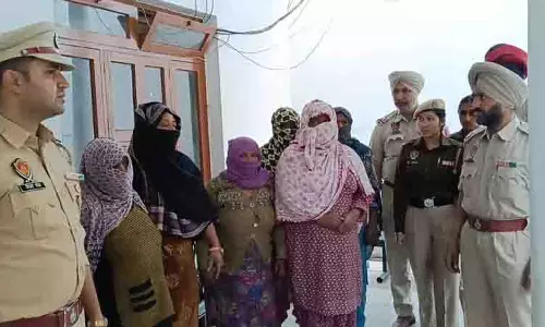 Phagwara में छह महिला कबाड़ बीनने वाली गिरफ्तार Phagwara में छह महिला कबाड़ बीनने वाली गिरफ्तार