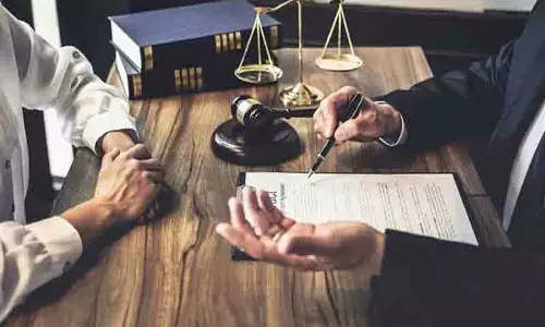 सरकारी प्राथमिक स्कूल के प्रधानाध्यापक के खिलाफ FIR