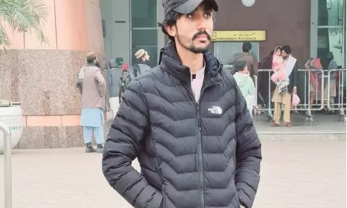 पाकिस्तानी सेना द्वारा धमकाने का आरोप लगाने वाला बलूचिस्तान का पत्रकार लापता पाकिस्तानी सेना द्वारा धमकाने का आरोप लगाने वाला बलूचिस्तान का पत्रकार लापता
