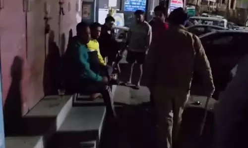 Pauri Garhwal: सार्वजनिक स्थान पर नशे का सेवन कर हुड़दंग मचा रहे थे हरियाणा के युवक