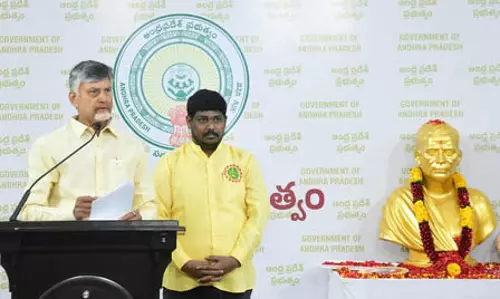 Amaravati में पोट्टी श्रीरामुलु की 58 फुट की प्रतिमा स्थापित की जाएगी Amaravati में पोट्टी श्रीरामुलु की 58 फुट की प्रतिमा स्थापित की जाएगी