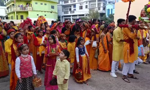 उत्तराखंड की खूबसूरत वादियों में लोक पर्व फूलदेई की धूम, प्रकृति प्रेम और संस्कृति की अनूठी मिसाल