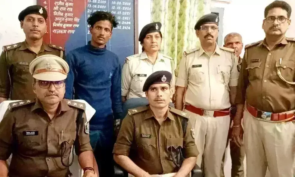 East Champaran: पुलिस ने श्मशाद हत्याकांड का खुलासा किया East Champaran: पुलिस ने श्मशाद हत्याकांड का खुलासा किया
