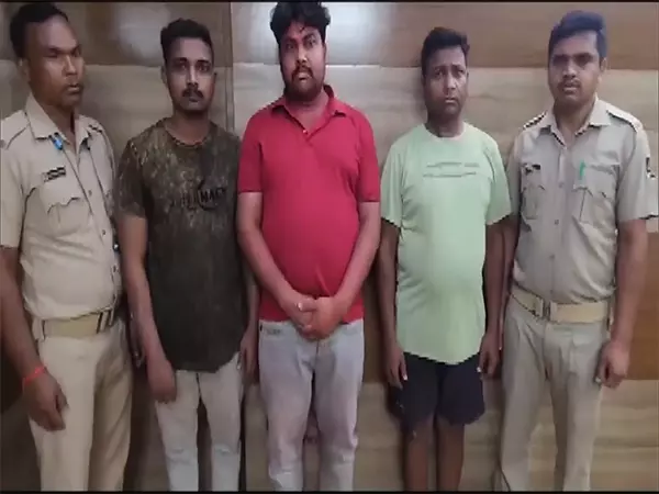 भुवनेश्वर में होली समारोह के दौरान अलग-अलग हत्याओं के लिए पांच गिरफ्तार भुवनेश्वर में होली समारोह के दौरान अलग-अलग हत्याओं के लिए पांच गिरफ्तार