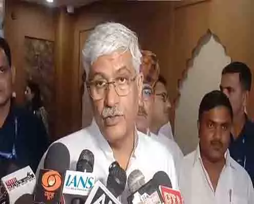 केंद्रीय मंत्री शेखावत ने दिशा बैठक में जोधपुर में पेयजल समस्या का मुद्दा उठाया केंद्रीय मंत्री शेखावत ने दिशा बैठक में जोधपुर में पेयजल समस्या का मुद्दा उठाया