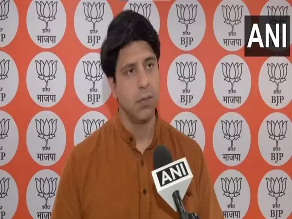 शहजाद पूनावाला ने वक्फ संशोधन विधेयक 2024 के खिलाफ विरोध प्रदर्शन करने के लिए AIMPLB की आलोचना की शहजाद पूनावाला ने वक्फ संशोधन विधेयक 2024 के खिलाफ विरोध प्रदर्शन करने के लिए AIMPLB की आलोचना की