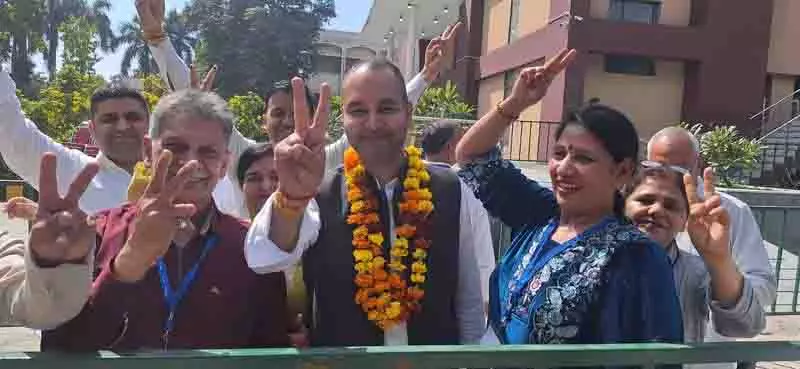 Karnal में 20 में से 11 निर्वाचित पार्षद पारिवारिक विरासत को आगे बढ़ा रहे Karnal में 20 में से 11 निर्वाचित पार्षद पारिवारिक विरासत को आगे बढ़ा रहे