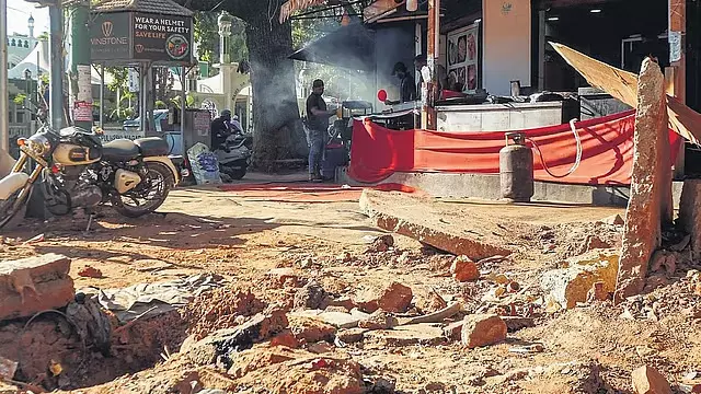 फ्रेजर टाउन में अधूरा काम, व्यापार में मंदी : व्यापारी परेशान फ्रेजर टाउन में अधूरा काम, व्यापार में मंदी : व्यापारी परेशान