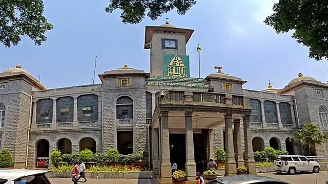 BBMP ने अधिकारियों को वित्तीय वर्ष 2024-25 के समाप्त होने तक लंबित संपत्ति कर के संग्रह में तेजी लाने का निर्देश दिया BBMP ने अधिकारियों को वित्तीय वर्ष 2024-25 के समाप्त होने तक लंबित संपत्ति कर के संग्रह में तेजी लाने का निर्देश दिया