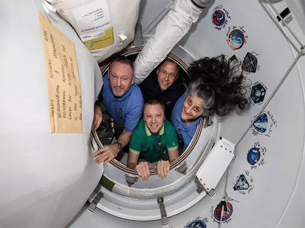 NASA ने सुनीता विलियम्स और बुच विल्मोर की पृथ्वी पर वापसी की तारीख की घोषणा की NASA ने सुनीता विलियम्स और बुच विल्मोर की पृथ्वी पर वापसी की तारीख की घोषणा की
