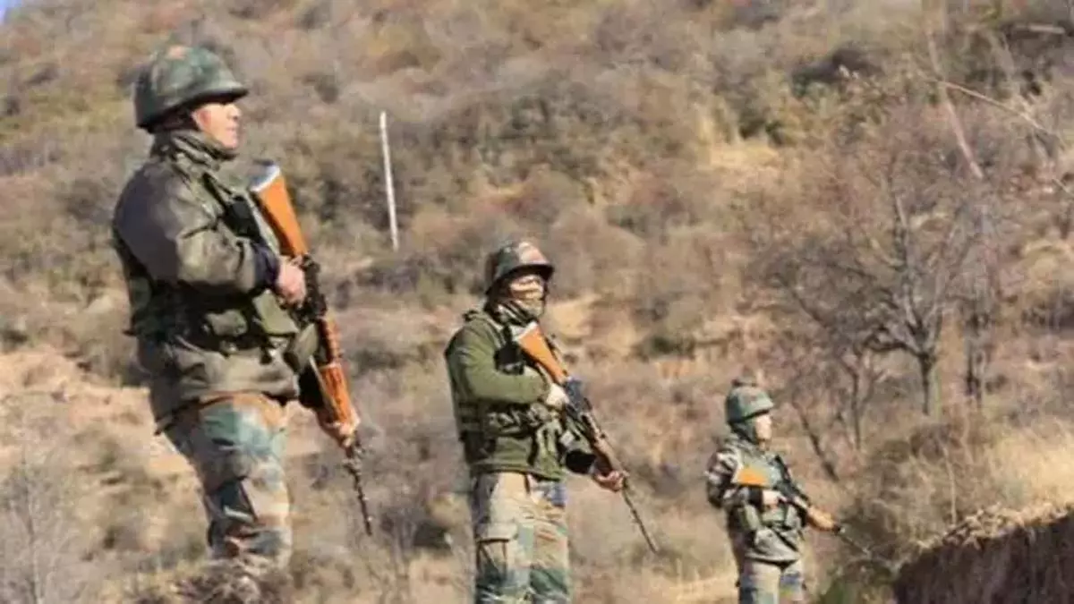 Jammu-Kashmir: एक आतंकवादी मारा गया, एके सीरीज का हथियार बरामद Jammu-Kashmir: एक आतंकवादी मारा गया, एके सीरीज का हथियार बरामद