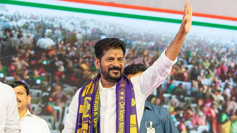 CM Revanth के घनपुर दौरे से उपचुनाव की अटकलें तेज CM Revanth के घनपुर दौरे से उपचुनाव की अटकलें तेज