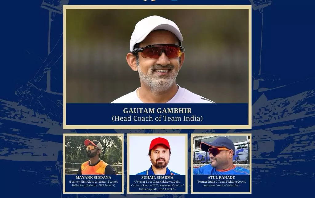 गौतम गंभीर रायपुर में छोटे क्रिकेट खिलाड़ियों के लिए लगा रहे शिविर गौतम गंभीर रायपुर में छोटे क्रिकेट खिलाड़ियों के लिए लगा रहे शिविर