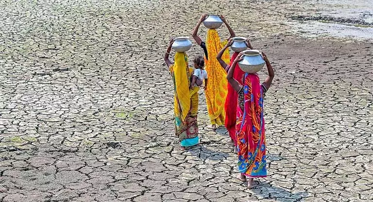 Odisha में भीषण गर्मी के बीच बौध में लगातार दूसरे दिन उच्चतम तापमान दर्ज किया Odisha में भीषण गर्मी के बीच बौध में लगातार दूसरे दिन उच्चतम तापमान दर्ज किया