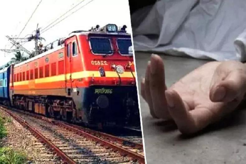 Jaunpur: भड्सरा गांव के पास ट्रेन से कटकर वृद्ध की मौत हुई Jaunpur: भड्सरा गांव के पास ट्रेन से कटकर वृद्ध की मौत हुई