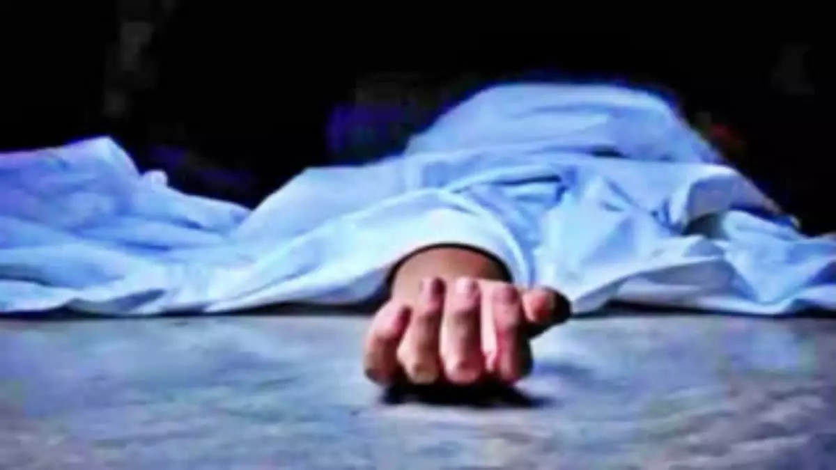 Dindori: जादू टोने के शक में बुजुर्ग की पीट-पीटकर कर हत्या Dindori: जादू टोने के शक में बुजुर्ग की पीट-पीटकर कर हत्या