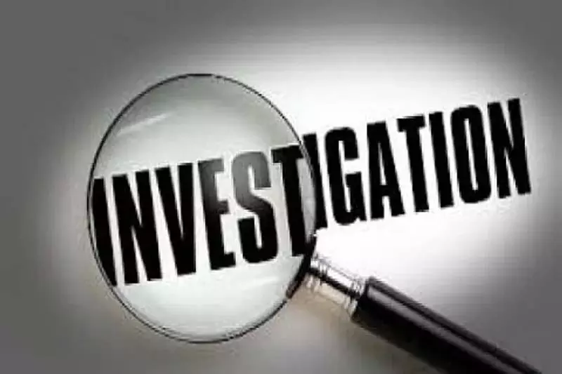 J&K पुलिस ने कुलगाम में अधिकारी द्वारा महिला को लात मारने के आरोपों की जांच शुरू की J&K पुलिस ने कुलगाम में अधिकारी द्वारा महिला को लात मारने के आरोपों की जांच शुरू की