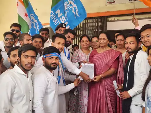 शहीद नंदकुमार पटेल विश्वविद्यालय के स्टूडेंट्स परेशान, जानिए क्यों? शहीद नंदकुमार पटेल विश्वविद्यालय के स्टूडेंट्स परेशान, जानिए क्यों?