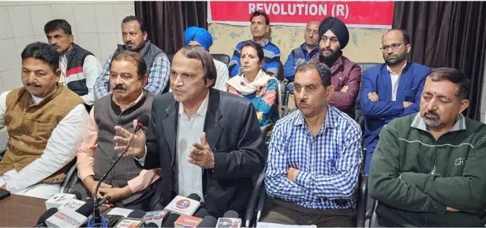 EJAC-R: दैनिक वेतनभोगी और अन्य श्रमिकों को नियमित किया जाए EJAC-R: दैनिक वेतनभोगी और अन्य श्रमिकों को नियमित किया जाए
