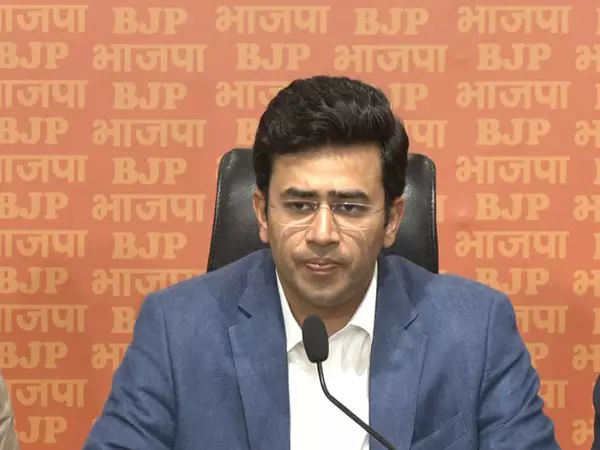 BJP ने असंवैधानिक 4% अल्पसंख्यक कोटा को लेकर कर्नाटक सरकार की आलोचना की BJP ने असंवैधानिक 4% अल्पसंख्यक कोटा को लेकर कर्नाटक सरकार की आलोचना की
