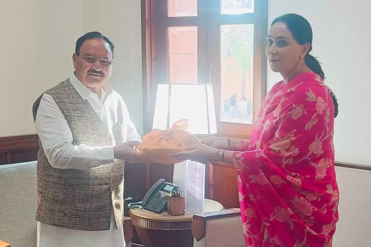 Jaipur: उप मुख्यमंत्री दिया कुमारी ने की केंद्रीय मंत्री जेपी नड्डा से शिष्टाचार भेंट Jaipur: उप मुख्यमंत्री दिया कुमारी ने की केंद्रीय मंत्री जेपी नड्डा से शिष्टाचार भेंट