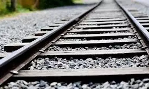 Haryana: ट्रेन की चपेट में आने से 2 युवकों की मौत, ये है मौत की वजह