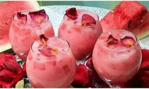 Home made sherbet: ईद के दिन घर पर बनाएं ये शर्बत, मेहमान तारीफ करते नहीं थकेंगे Home made sherbet: ईद के दिन घर पर बनाएं ये शर्बत, मेहमान तारीफ करते नहीं थकेंगे