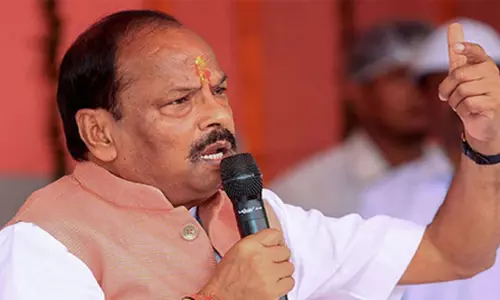 मंईयां सम्मान योजना को रघुवर दास ने बताया ठगी का जरिया मंईयां सम्मान योजना को रघुवर दास ने बताया ठगी का जरिया