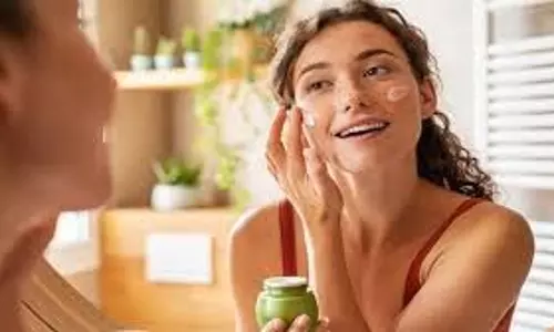 Skin Care Tips: गर्मियों में अपनी त्वचा के लिए आपको भी इस्तेमाल करने चाहिए ये 3 नेचुरल बॉडी क्लींजर, जानें कैसे करें इनका इस्तेमाल