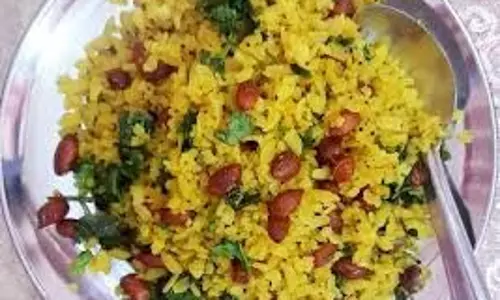 Poha Recipe: परफेक्ट पोहा बनाने के लिए अपनाएं ये टिप्स