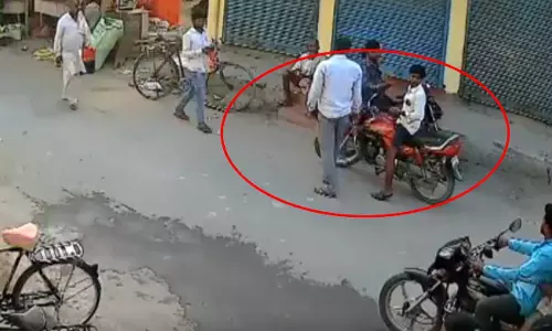सरेआम गुंडागर्दी...दबंगों ने युवक को बनाया निशाना, ताबड़तोड़ मारा