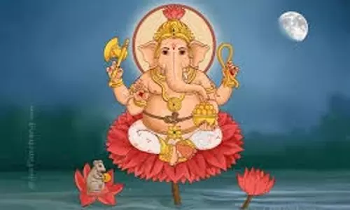 Sankashti Chaturthi 2025: भालचंद्र संकष्टी चतुर्थी की पूजा के दौरान जरूर पढ़ें ये व्रत कथा, खुल जाएंगे तरक्की के रास्ते Sankashti Chaturthi 2025: भालचंद्र संकष्टी चतुर्थी की पूजा के दौरान जरूर पढ़ें ये व्रत कथा, खुल जाएंगे तरक्की के रास्ते
