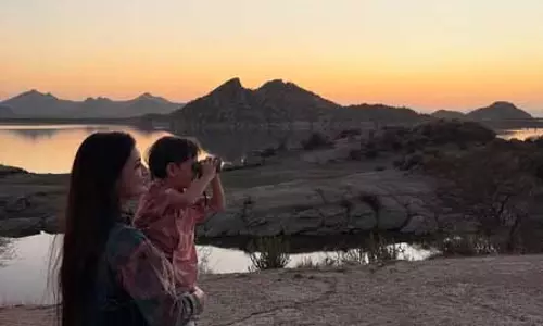 दीया मिर्जा एक खास मिशन के लिए राजस्थान पहुंचीं, इंस्टाग्राम पर बेटे संग शेयर की फोटो दीया मिर्जा एक खास मिशन के लिए राजस्थान पहुंचीं, इंस्टाग्राम पर बेटे संग शेयर की फोटो