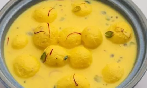 Rasmalai: फटे हुए दूध से भी बन सकती है स्वादिष्ट रसमलाई, तो घर पर बनाएं बाजार जैसी मिठाई