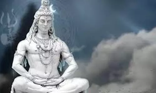 Somwar Ke Upay: सोमवार को किए जाने वाले ये अचूक उपाय, दूर होगी हर मुश्किल