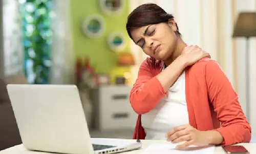 Alert: ऑफिस में काम करने वालों में इस विटामिन की कमी
