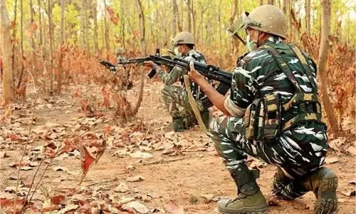 Jammu-Kashmir: सुरक्षाबलों ने मार गिराया एक आतंकी, बरामद हुआ ये सामान