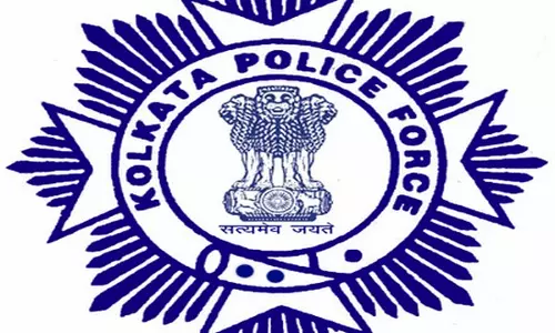 Kolkata STF ने सियालदह स्टेशन के पास अवैध हथियार रैकेटियर को हिरासत में लिया Kolkata STF ने सियालदह स्टेशन के पास अवैध हथियार रैकेटियर को हिरासत में लिया