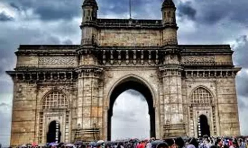 Mumbai: गेटवे ऑफ इंडिया के पास 229 करोड़ के नए जेट्टी का भूमिपूजन हुआ